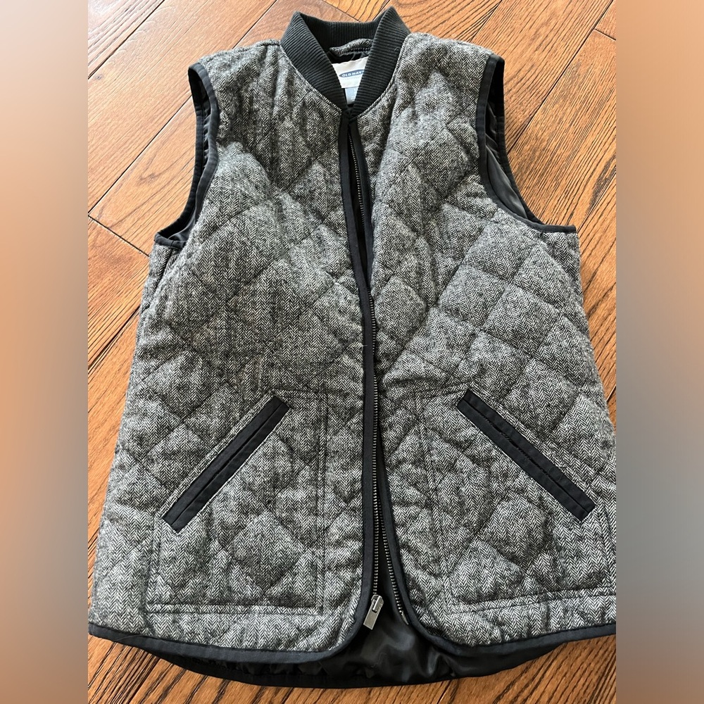 Gray Quilted Vest with Black Trim